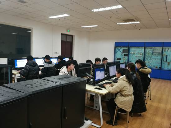 云计算技术与应用赛项校内选拔赛顺利举办，技术开发与服务能力获全面检验